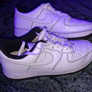 White and black air-force ones size 9